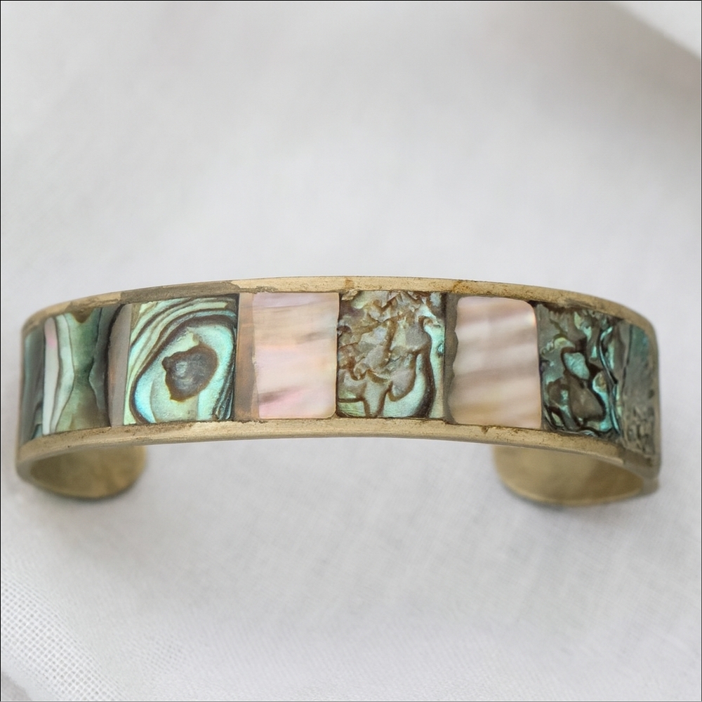 Vintage Abalone Shell Inlay Cuff Bracelet Wide Brass Tone Band - Picture 6 of 6